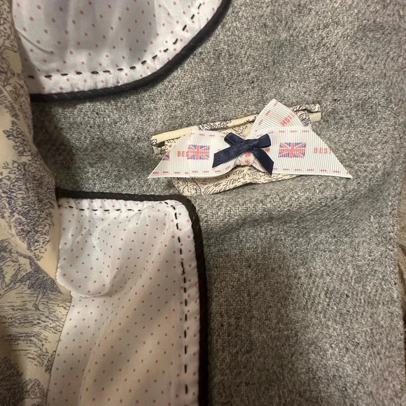 The Extreme Collection Blazer – Gray Gold Buttons Spain, Size 44 (US 4/Small) - Picture 10 of 13